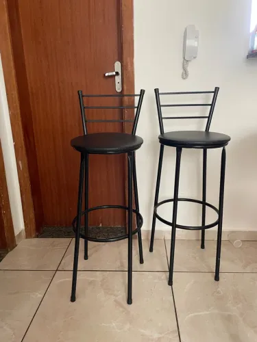 Banquetas altas de ferro 