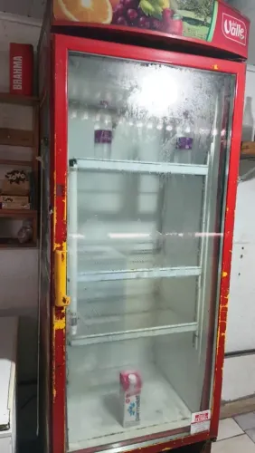 Freezer horizontal e geladeira vitrine