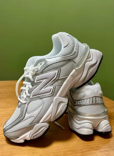 Tênis New Balance 9060 - ORIGINAL- NUNCA USADO