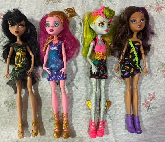 Lote monster high Elena