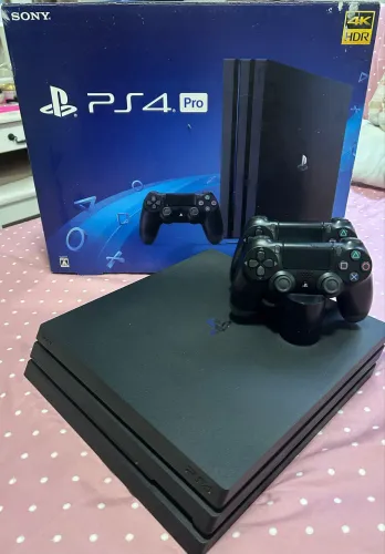 Pessoal bom PS4 Pro 4K HDR + 2 Controles + Carregador Off Board Controles + 15 Jogos