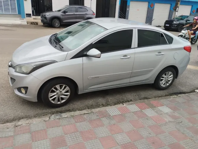 Hyundai HB20S C.plus/c.style1.0 Flex 12V Mec. 4P 2015