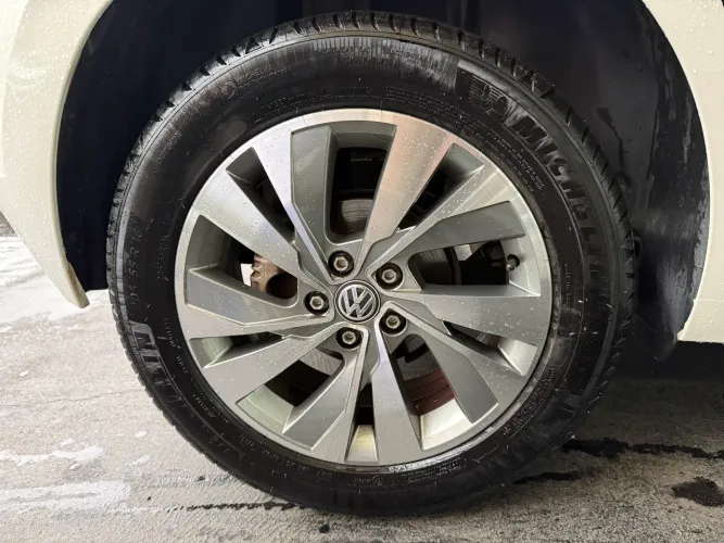 Jogo de Roda do VW Polo com Pneu 205/50 R17