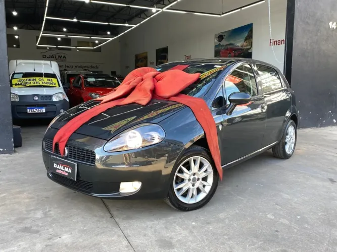 Fiat Punto Attractive 1.4 Fire Flex 8V 5P 2012