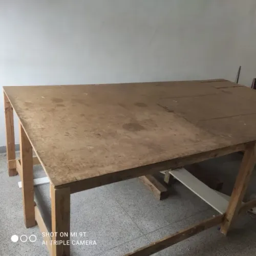 Mesa de corte comprimento 3.00x1.60 altura 90 cm
