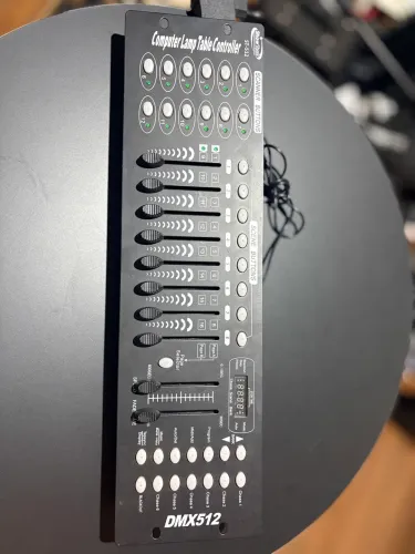 Mesa controladora ST 512 Iluminação e efeitos 192 canais