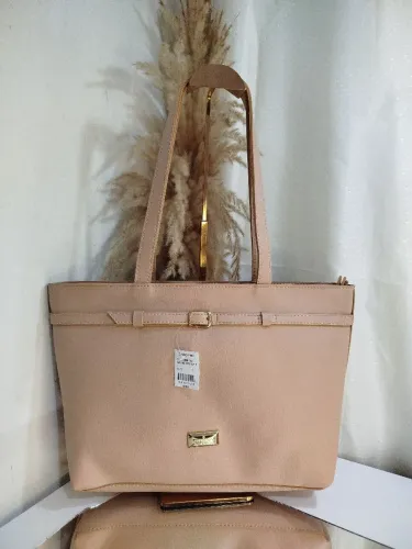 Bolsa da marca Couro Fino no tamanho grande