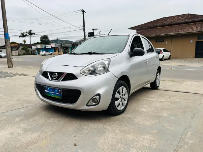 Nissan March S 1.0 12V Flex 5P 2016