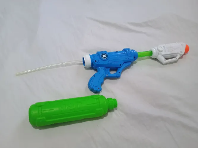 Lançador de Água Potente X Shot Grande