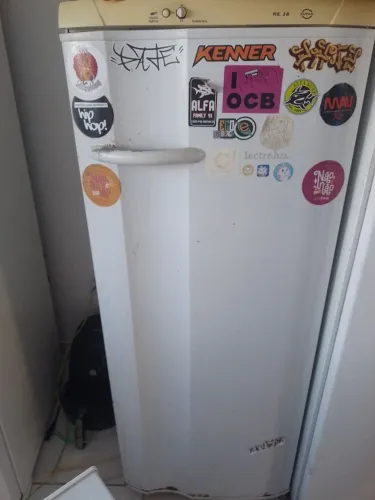 Geladeira no precinho