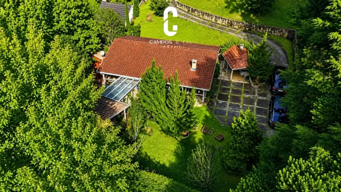 Casa em Condomínio à Venda em Campos do Jordão - Conforto, Natureza e Exclusividade no Alp