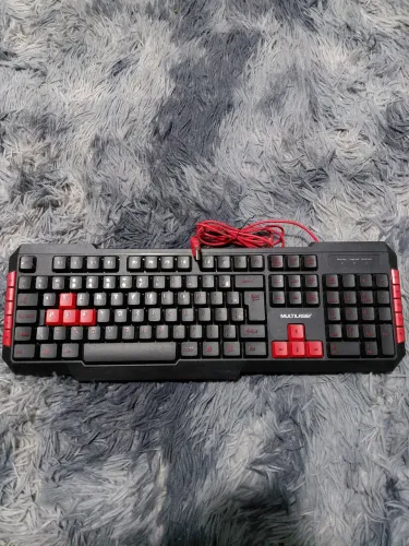 Teclado Gamer Multilaser TC160 USB ABNT2 Preto e Vermelho
