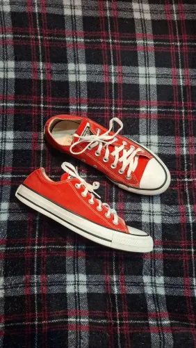 All Star vermelho cano baixo tamanho 37/38