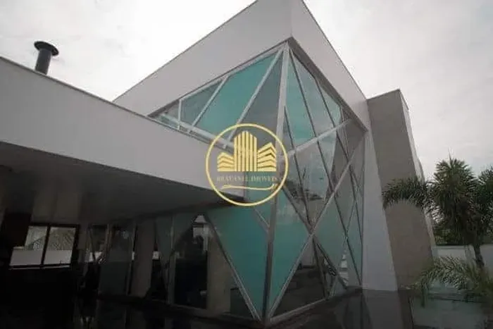 CASA À VENDA DE ALTÍSSIMO PADRÃO CONDOMÍNIO QUINTA DAS LARANJEIRAS