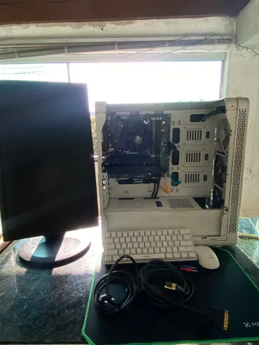 Pc gamer com periféricos consigo negociar 