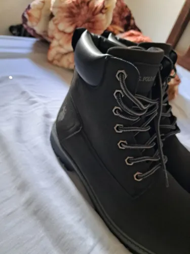 Bota polo preta nova tamanho 10 (eua)