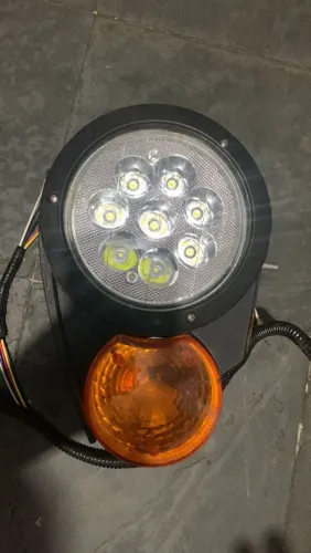 Farol pra tratores 