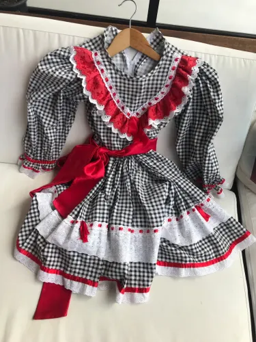 vestido Festa junina Infantil 4/5 anos Excelente estado