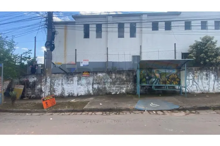 Alugue Galpão em Terra Preta: 257m² e 9 Ambientes