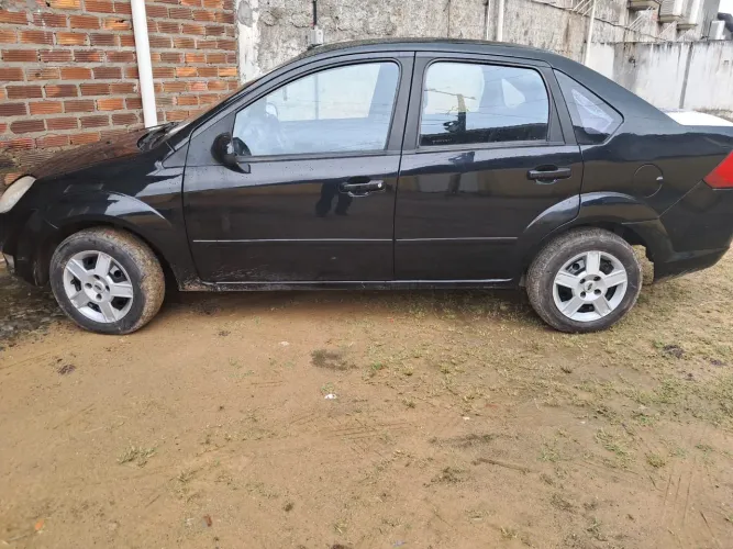 Ford Fiesta Sedan 1.0 8V Flex 4P 2007