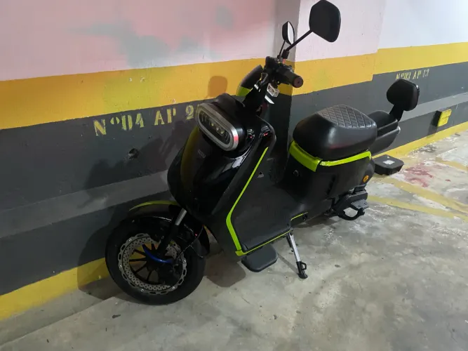 Moto / Scooter elétrica SUDU A4