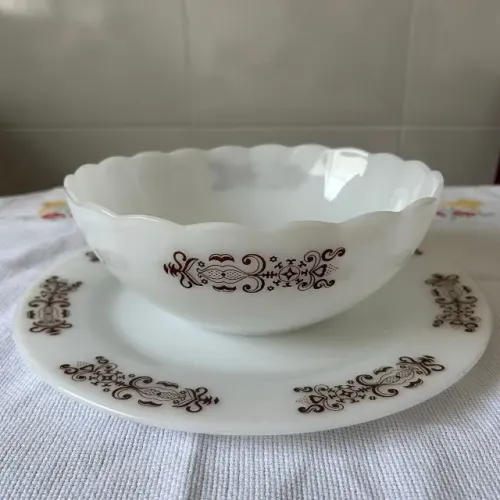tigela e prato grande de vidro branco colorex antiga
