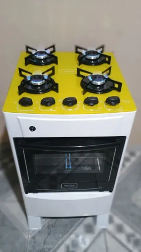 Fogão Realce de vidro elétrico 4 bocas valor 380 reais faço entrega aceito Pix