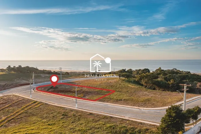 Terreno exclusivo com 779,18m² , localizado a poucos passos da Praia da Vila