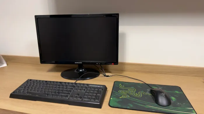 Pc Gamer (Conjunto Monitor + mouse + teclado)