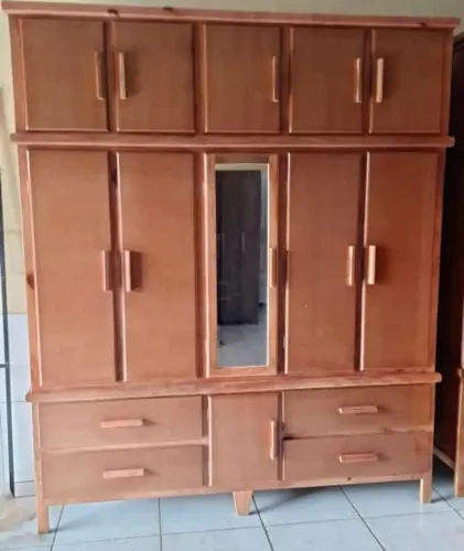 Guarda roupa novo duplex 5 portas faço entrega 1700.. entrega a combinar