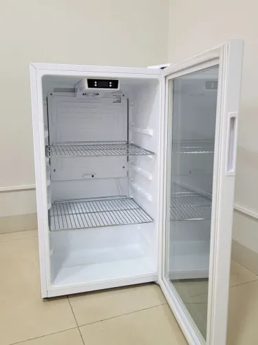 Expositor  Refrigerado  124 litros EOS