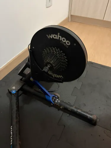 Rolo de treino Wahoo V1 Kickr