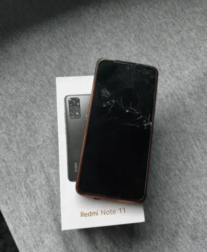 Xiaomi Redmi Note 11 completo com defeitos