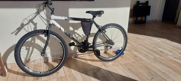 Vendo bicicleta usada aro 26.