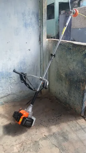 Serviços de roçadeira 