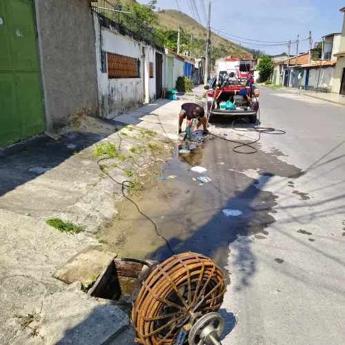 Desentupidora de esgoto 