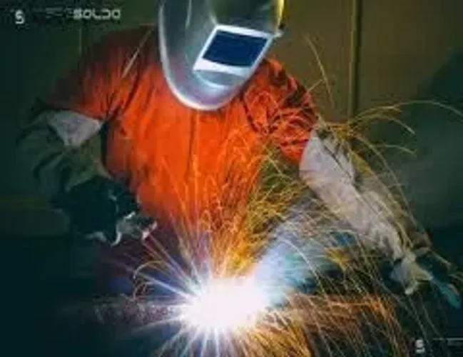 Soldador profissional vaga começo imediato