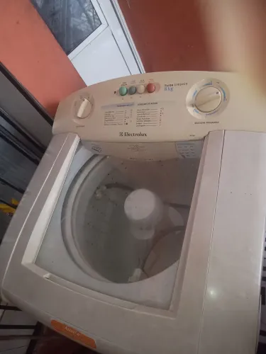 Máquina de lavar Eletrolux 8kl
