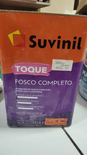 Materiais de pintura Suvinil - massa, tinta, selador e latões (sobras de obra)