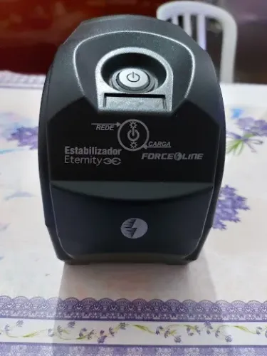 Estabilizador automático de tensão