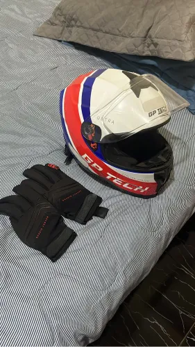 Capacete em ótimas condições 