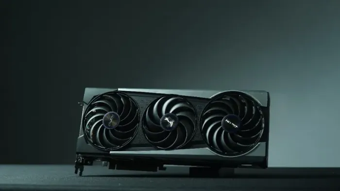 Placa de Vídeo Sapphire NITRO+ Radeon RX 6800 16GB GDDR6 OC - R$2.399,00 (seminovo)