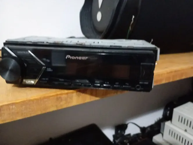 Rádio Pioneer automotivo
