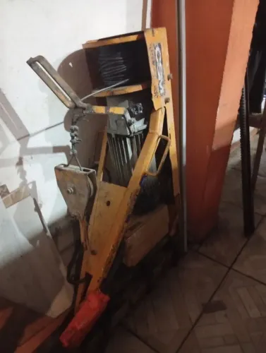 Vendo troco guincho elét const civil