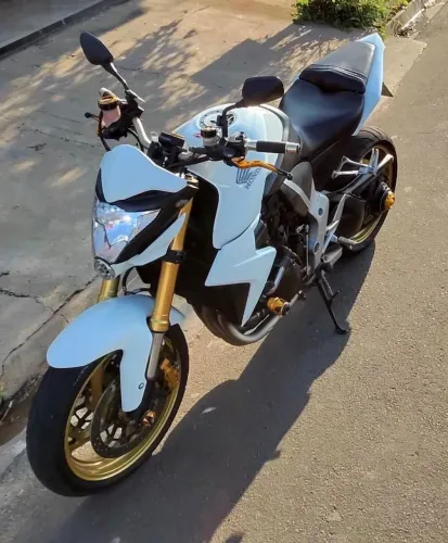 Honda cb 1000r