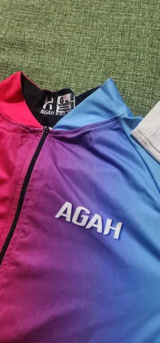 Vendo roupas de ciclismo femininas