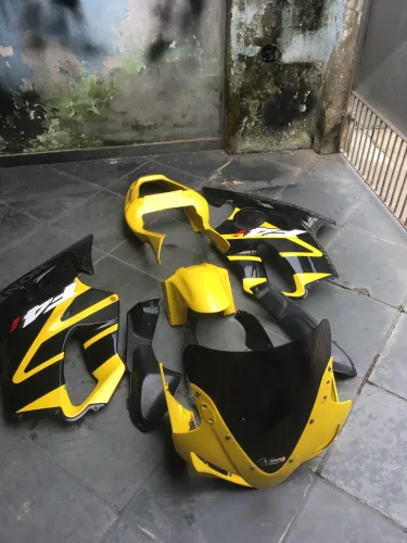 Vendo carenagem completa Cbr600 F4I