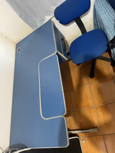 Mesa de escritório + cadeira
