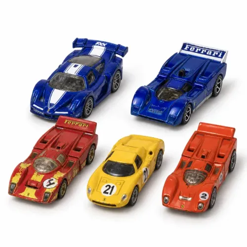Coleção com 33 Hot Wheels Ferrari antigas e especiais