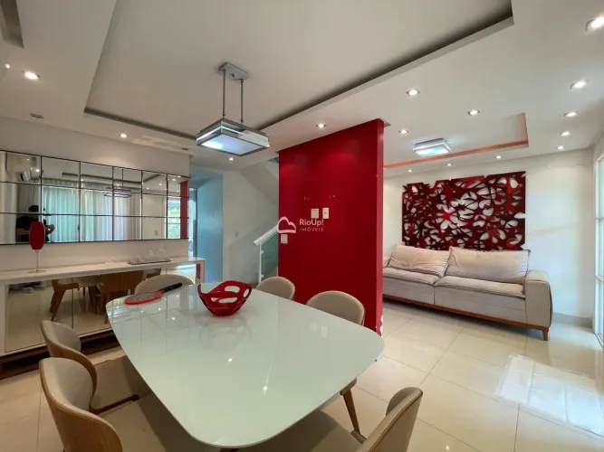 Bairro Amanda | Bellíssima casa com 2 suítes |Piscina e churrasqueira REF: 10295